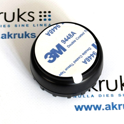 Mini zariadenie na sledovanie majetku - AK705 samolepka